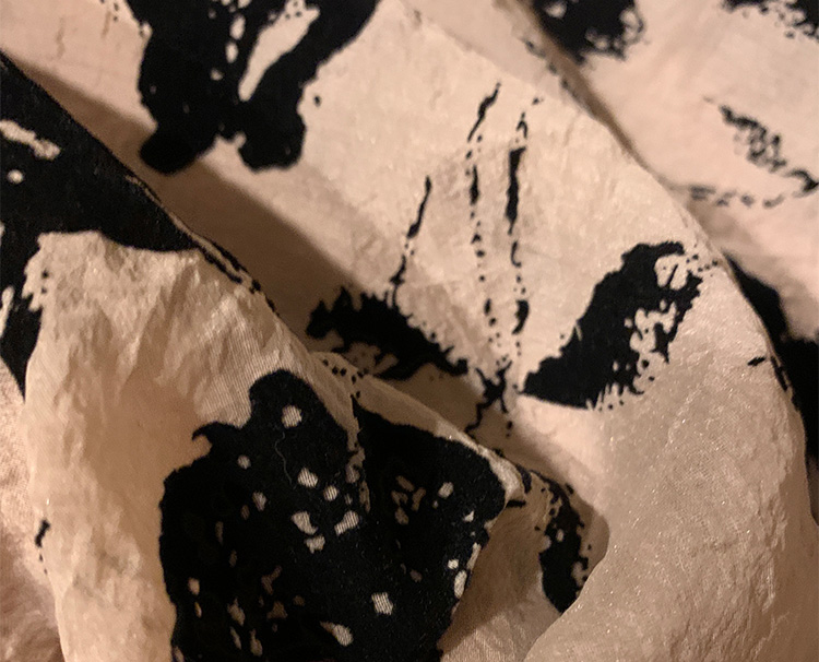 臺(tái)州金玨網(wǎng)布廠家?guī)私庀浒W(wǎng)的植絨工藝(內(nèi)部)